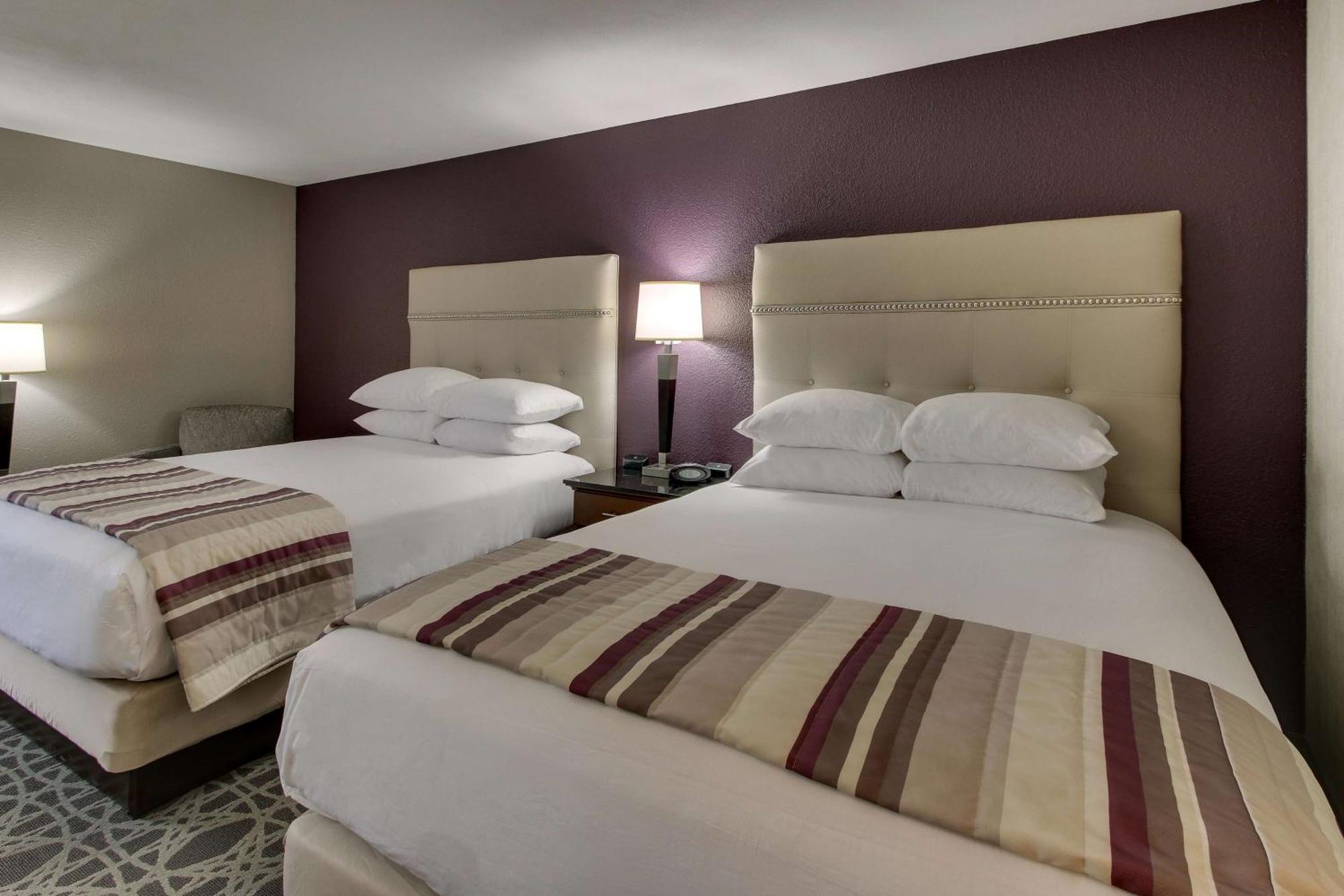 Drury Inn & Suites Поплар Блафф Экстерьер фото