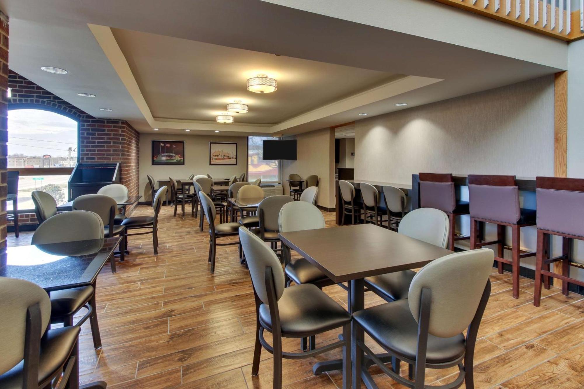 Drury Inn & Suites Поплар Блафф Экстерьер фото